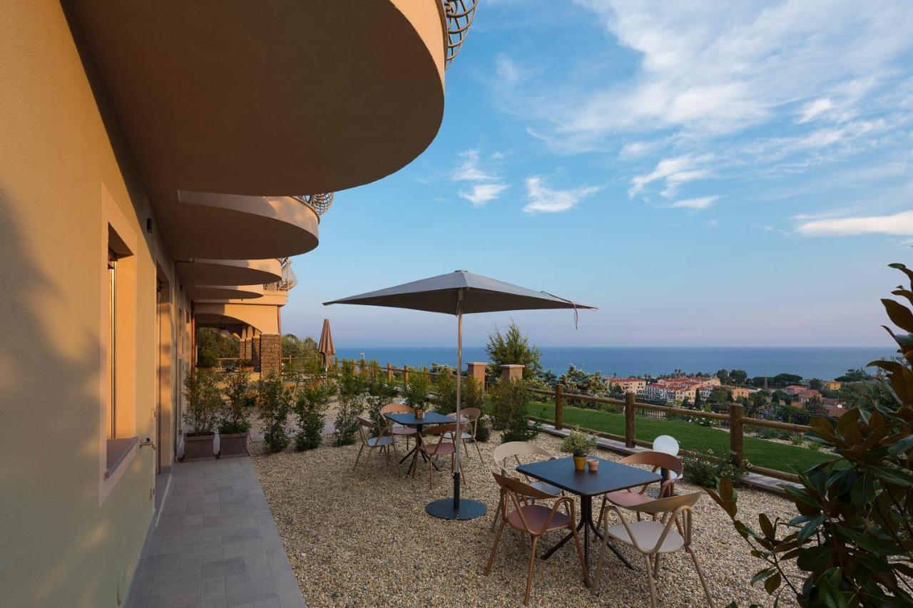 Villa Lea Imperia Exterior foto